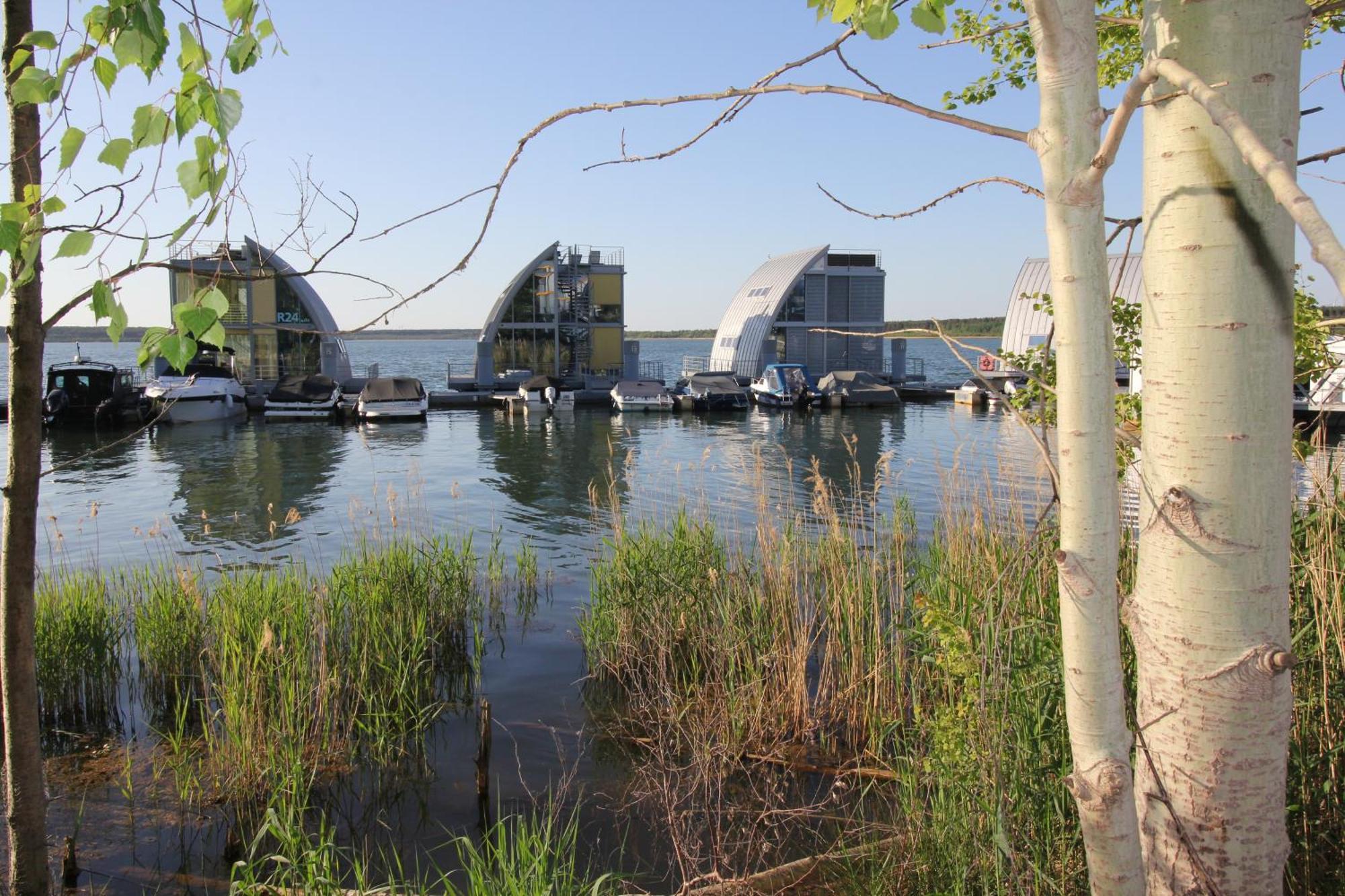 Schwimmende Ferienwohnung Sundowner Elsterheide Εξωτερικό φωτογραφία